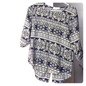 Cute black and white top